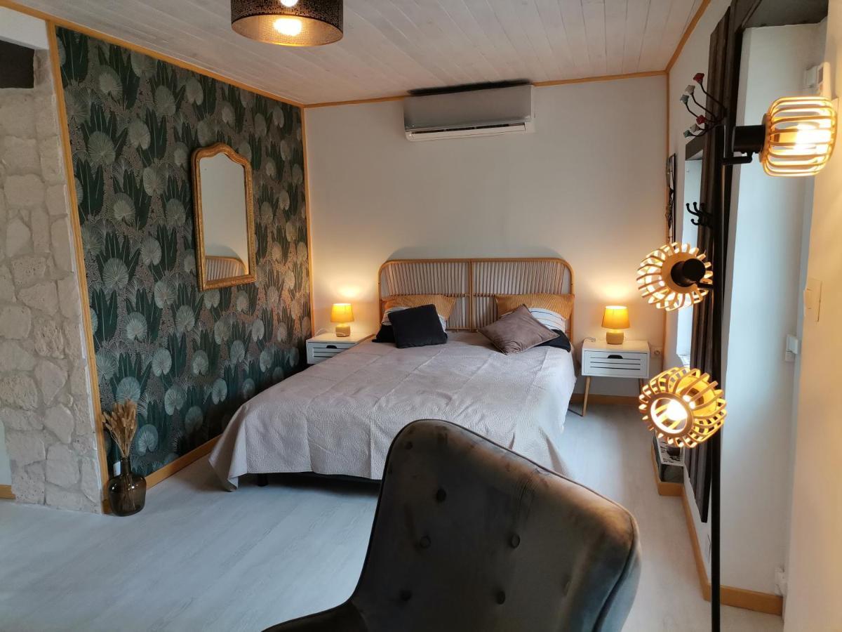 Love Room Avec Spa Nerac Luaran gambar